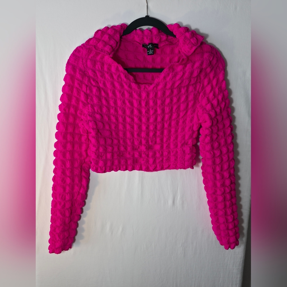 LOVE Hot Pink 3D Bubble Scrunchie Long Sleeve Cropped Retro Y2K Barbiecore Crop - Picture 4 of 9